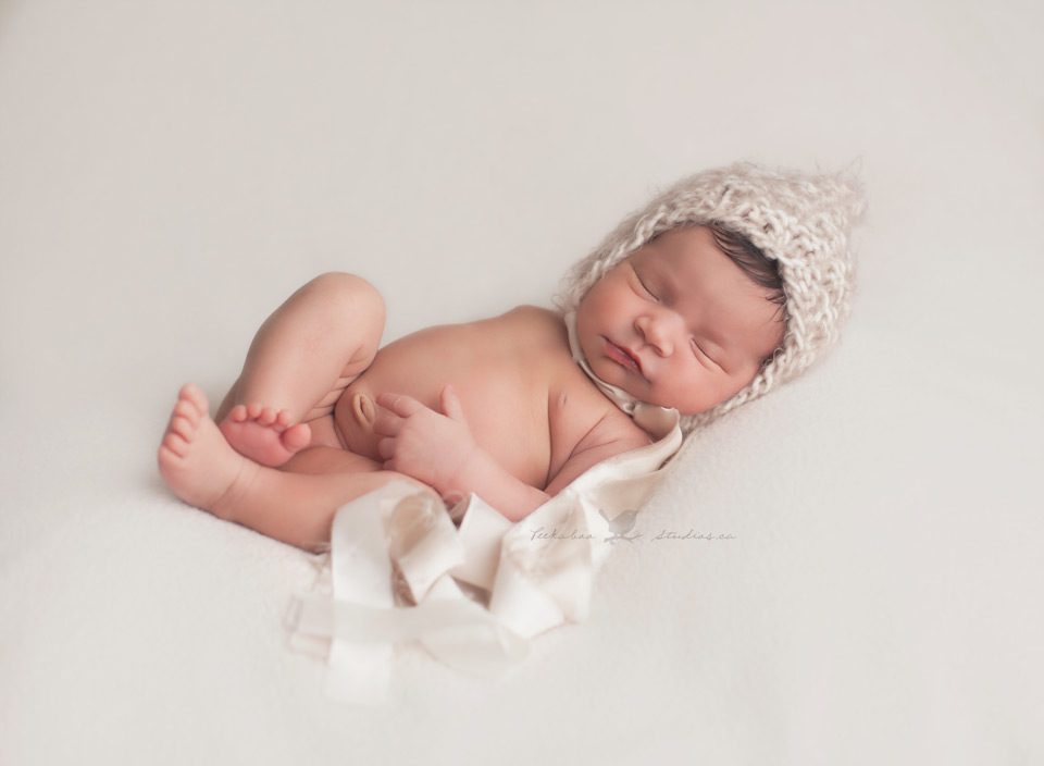 Peekaboo Studios Photography - Toronto Newborn Photographer