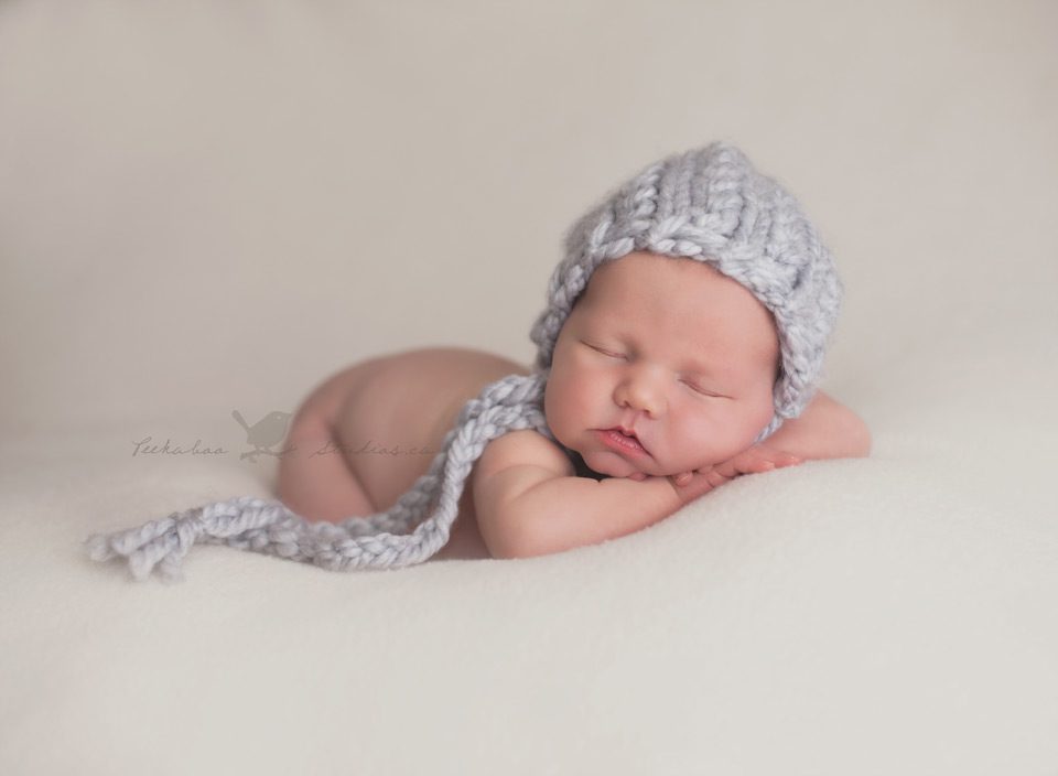 Toronto Newborn Photographer -Peekaboo Studios Photography
